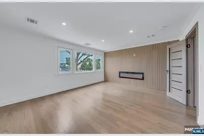 416 Kingsland Avenue, Lyndhurst Township, NJ 07071 - Photo 22