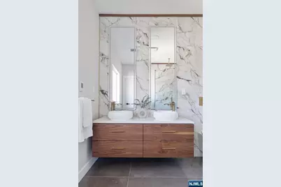 27 Sullivan Drive, Emerson, NJ 07630 - Photo 34