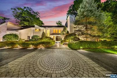 172 Truman Drive, Cresskill, NJ 07626 - Photo 2