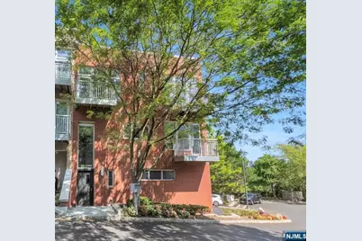11 Vela Way, Edgewater, NJ 07020 - Photo 1