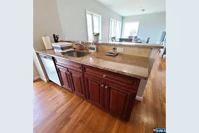 182 Anderson 3A #3A, Fairview, NJ 07022 - Photo 8