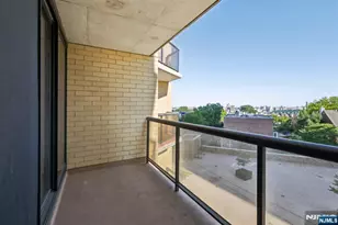 900 Palisade Ave 4J, Fort Lee, NJ 07024 - Photo 32