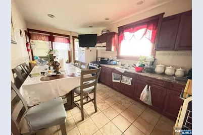 564 Broadway, Newark, NJ 07104 - Photo 12