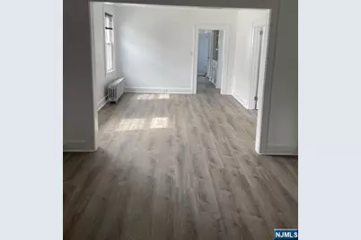 122 Westervelt Avenue 2 #2, Hawthorne, NJ 07506 - Photo 2