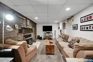 1061 Roosevelt Ave, New Milford, NJ 07646 - Photo 30