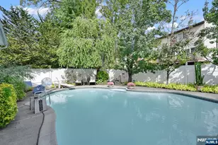 1061 Roosevelt Ave, New Milford, NJ 07646 - Photo 48