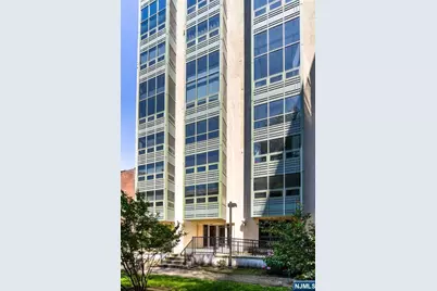 689 Luis Munoz Marin Boulevard 1010 #1010, Jersey City, NJ 07310 - Photo 32