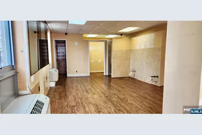 1350 15th Street 3-1 #3-1, Fort Lee, NJ 07024 - Photo 4