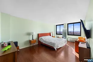 200 Winston Dr 2403, Cliffside Park, NJ 07010 - Photo 16