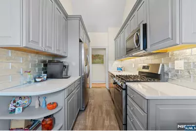 100 Palisade Avenue A51 #A51, Englewood, NJ 07631 - Photo 8