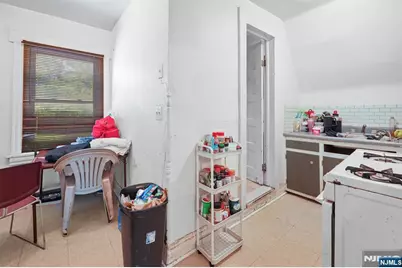 253 Burnett Street, East Orange, NJ 07018 - Photo 8