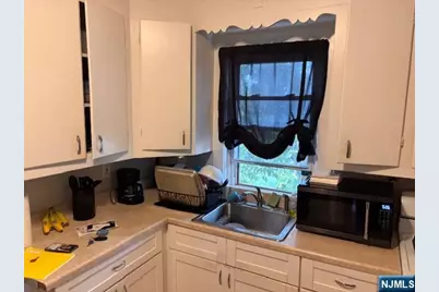 73 Phillips Avenue 2 #2, South Hackensack Township, NJ 07606 - Photo 4