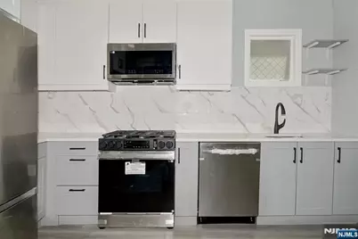 20 W 49th Street, Bayonne, NJ 07002 - Photo 4