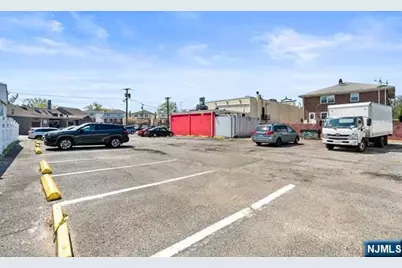 768 Stuyvesant Avenue, Lyndhurst Township, NJ 07071 - Photo 20