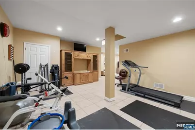 26 Chestnut, Cedar Grove, NJ 07009 - Photo 38