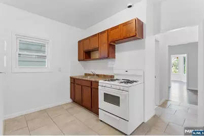 595 15th Avenue, Newark, NJ 07103 - Photo 24