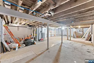 595 15th Ave, Newark, NJ 07103 - Photo 32