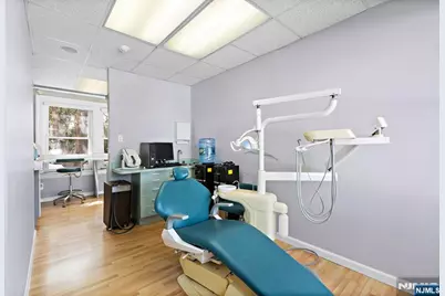 197 So. Washington Ave, Bergenfield, NJ 07621 - Photo 20