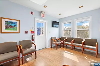 197 So. Washington Ave, Bergenfield, NJ 07621 - Photo 8