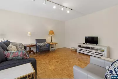 4 Horizon #416, Fort Lee, NJ 07024 - Photo 12