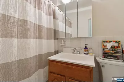 4 Horizon #416, Fort Lee, NJ 07024 - Photo 20