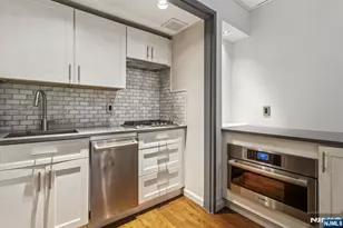 3050 Edwin Ave, Fort Lee, NJ 07024 - Photo 4