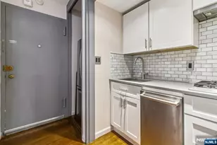 3050 Edwin Ave, Fort Lee, NJ 07024 - Photo 10