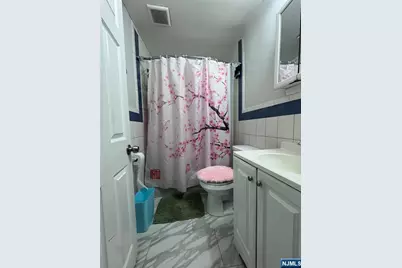 17 Green Court, Lodi, NJ 07644 - Photo 8