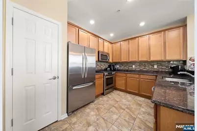 3 Holly Lane, Garfield, NJ 07026 - Photo 6