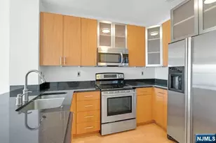 26 Ave At Port Imperial 307, West New York, NJ 07093 - Photo 4