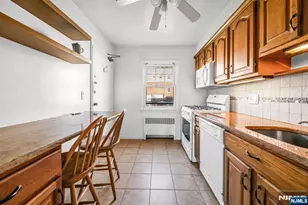 6 Gainesborough 1B, River Edge, NJ 07661 - Photo 8