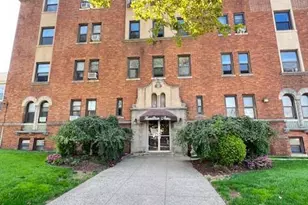 303 Hamilton Pl D4, Hackensack, NJ 07601 - Photo 1