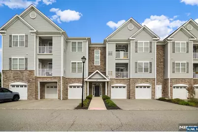 43 Elston Court 301 #301, Wanaque, NJ 07420 - Photo 2