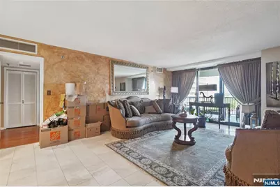245 Prospect Avenue 5B #5B, Hackensack, NJ 07601 - Photo 2
