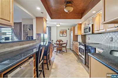 245 Prospect Avenue 5B #5B, Hackensack, NJ 07601 - Photo 10
