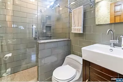366 Spring Valley Road, Paramus, NJ 07652 - Photo 10