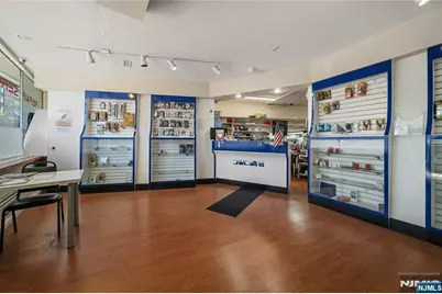 771 Anderson Avenue 1st Floor #1st floor, Cliffside Park, NJ 07010 - Photo 4