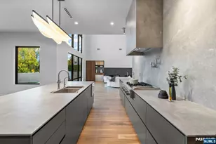 577 Floyd St, Englewood Cliffs, NJ 07632 - Photo 16