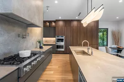 577 Floyd Street, Englewood Cliffs, NJ 07632 - Photo 18