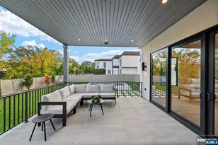 577 Floyd St, Englewood Cliffs, NJ 07632 - Photo 44