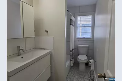 261 Schuyler Avenue, Kearny, NJ 07032 - Photo 12