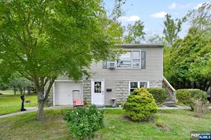 92 Lakeview Terrace, Oakland, NJ 07436 - Photo 2