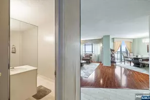 2006 Harmon Cove Tower, Secaucus, NJ 07094 - Photo 8