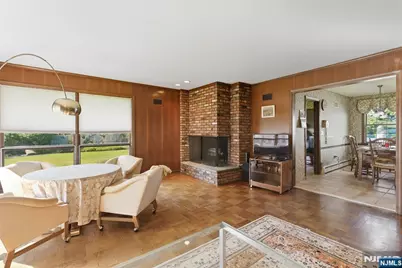 645 Cambridge Road, Paramus, NJ 07652 - Photo 14