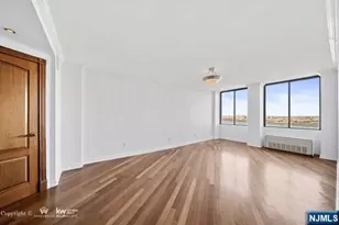 200 Winston Dr 2005, Cliffside Park, NJ 07010 - Photo 18