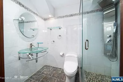 200 Winston Drive 2005 #2005, Cliffside Park, NJ 07010 - Photo 26