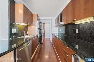 200 Winston Dr 2005, Cliffside Park, NJ 07010 - Photo 14