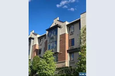 461 Palisade Boulevard 303 #303, Fort Lee, NJ 07024 - Photo 2