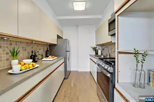 1 Horizon Rd, Fort Lee, NJ 07024 - Photo 18