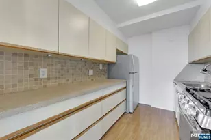 1 Horizon Rd, Fort Lee, NJ 07024 - Photo 20